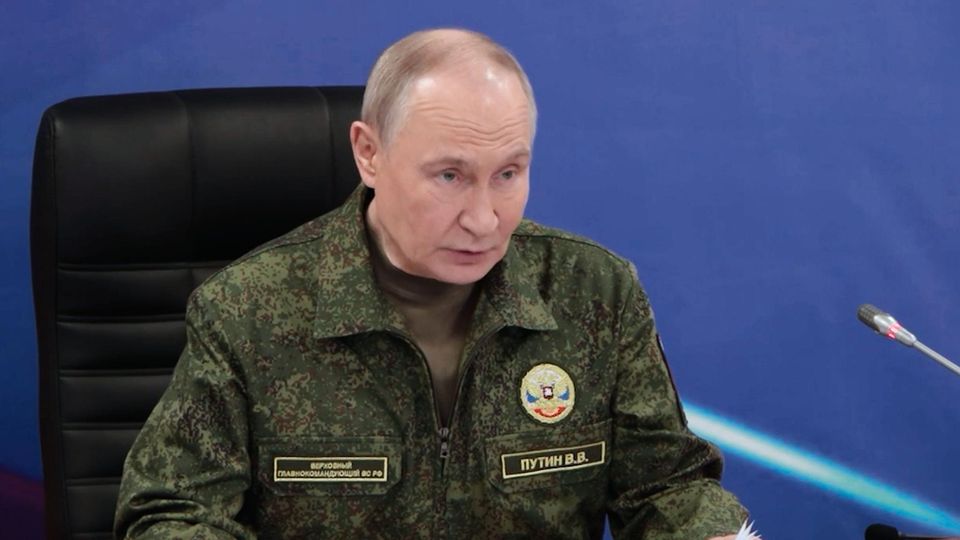 Interesse an Abzug "gleich null" – Putin erteilt Friedensplänen Absage