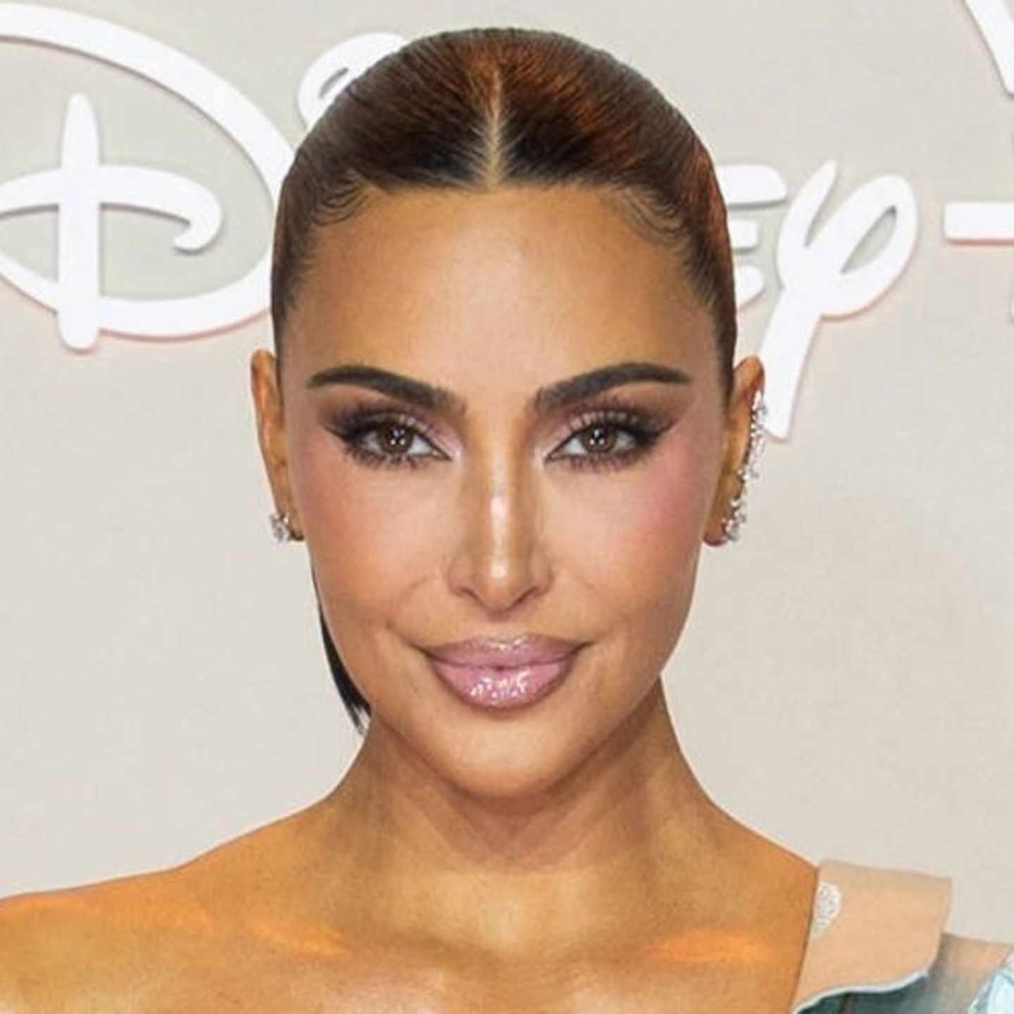 Kim Kardashian zeigt Weihnachtsfotos.