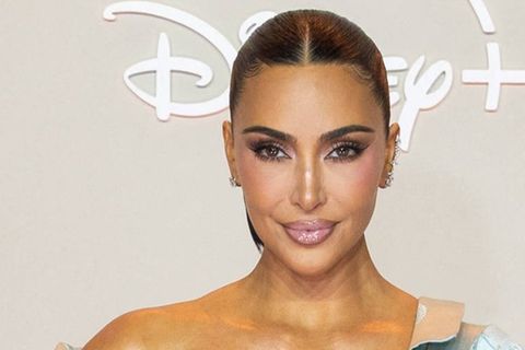 Kim Kardashian zeigt Weihnachtsfotos.