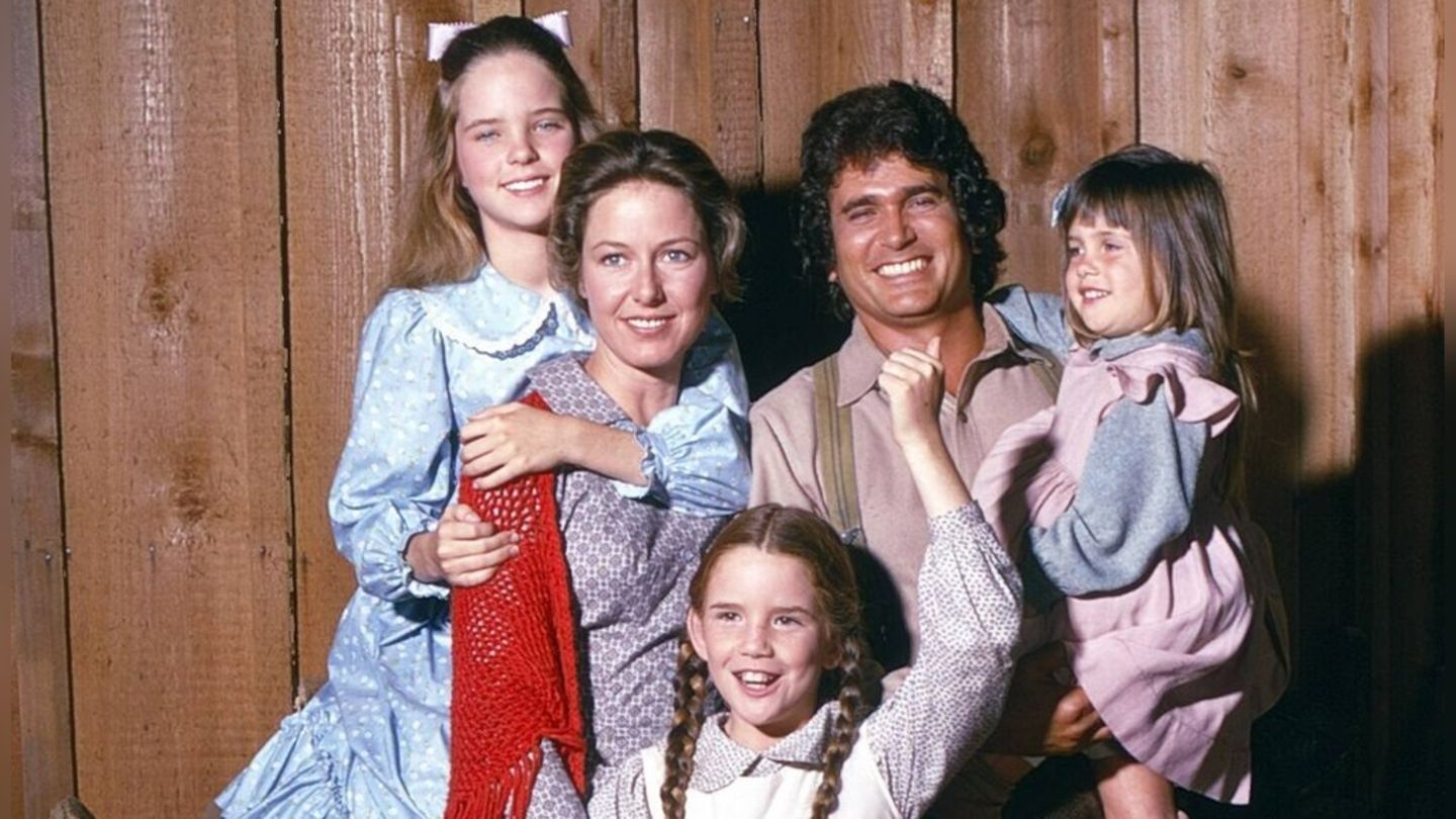 "Unsere kleine Farm" (1974, v.l.): Melissa Sue Anderson, Karen Grassle, Melissa Gilbert (u.), Michael Landon und Lindsay Sidne