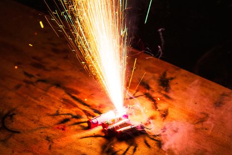 Klinikdirektor über Böller: "Schlamm von Kugelbomben war in Körper eingesprengt"