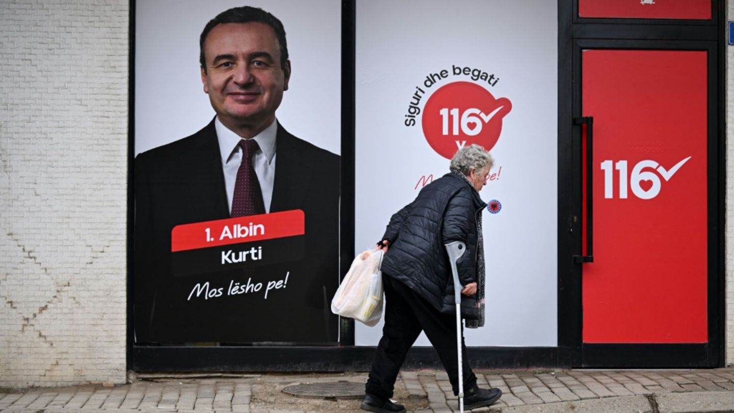 Wahlplakat von Kurti in Pristina