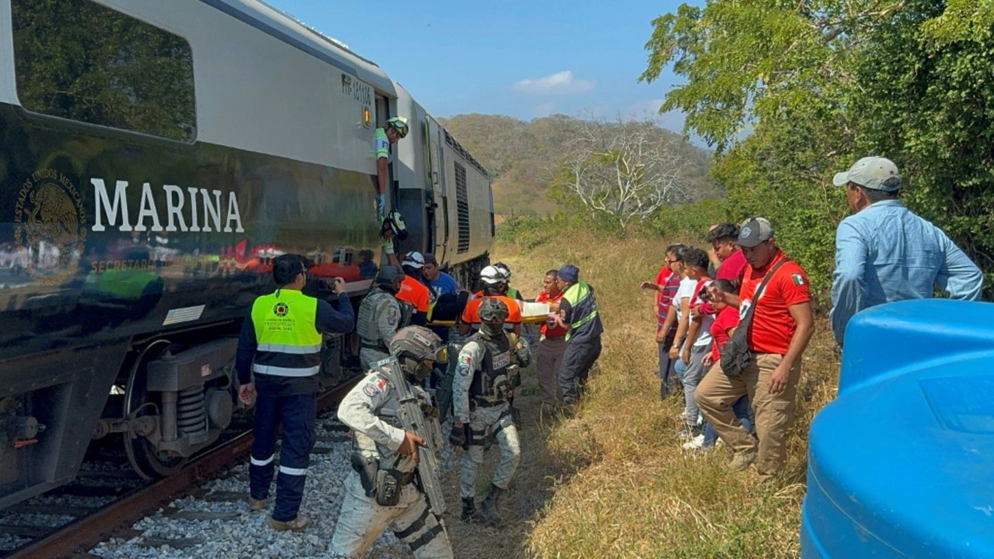 Rettungsarbeiten am Unglücksort in Oaxaca