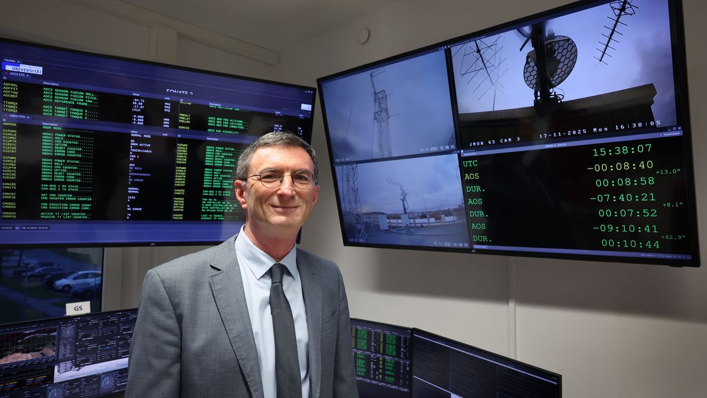 Hakan Kayal glaubt fest an intelligentes Leben außerhalb der Erde. Foto: Karl-Josef Hildenbrand/dpa