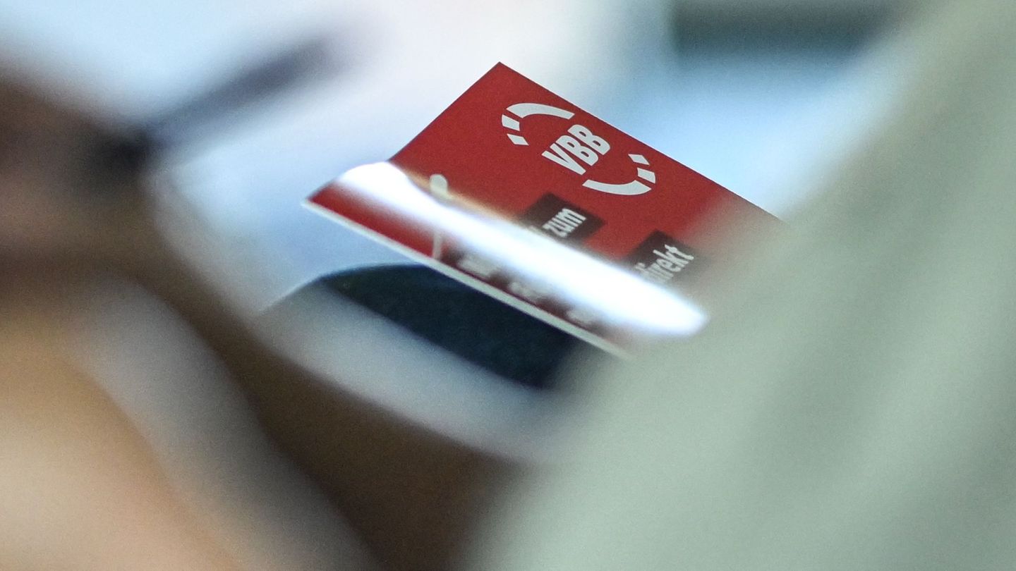 Im neuen Jahr kommen Änderungen auf die Brandenburgerinnen und Brandenburger zu. (Symbolbild) Foto: Britta Pedersen/dpa