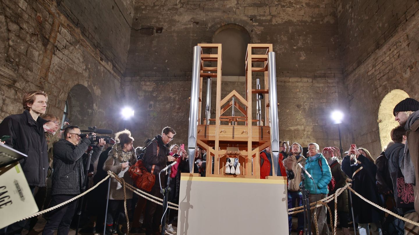 Bei den Klangwechseln an der Orgel in der Burchardi-Kirche ist der Andrang groß, 2026 steht der nächste Klangwechsel an. (Archiv