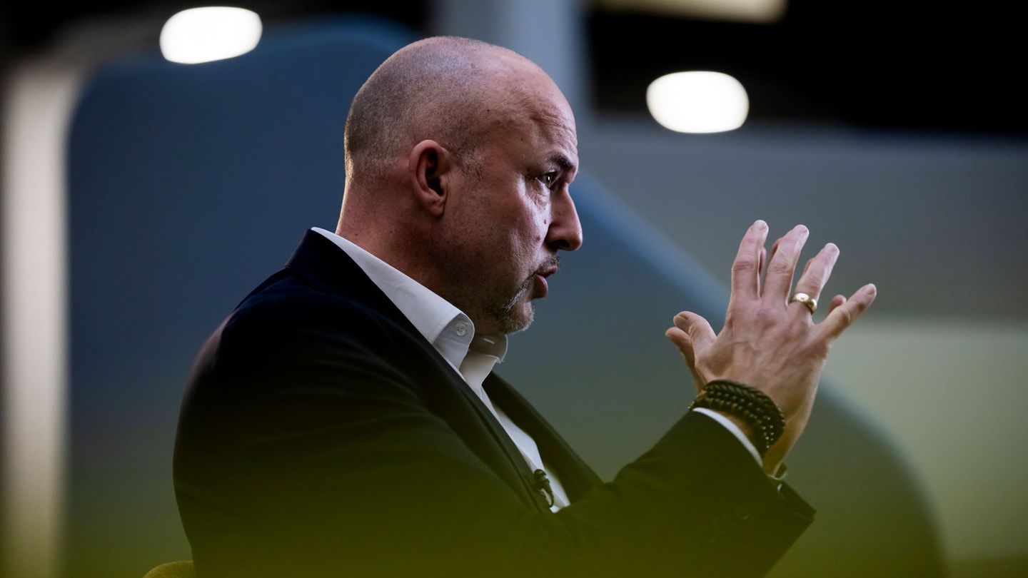 Für CSU-Landesgruppenchef Hoffmann gehören harte Auseinandersetzung in einer Koalition dazu. Foto: Christoph Soeder/dpa