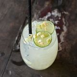 Zitronengras-Limo mit Thai Basilikum