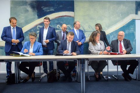 Vor etwas mehr als vier Jahren haben sich CDU, SPD und FDP in Sachsen-Anhalt auf eine Zusammenarbeit verständigt. (Archivbild) F