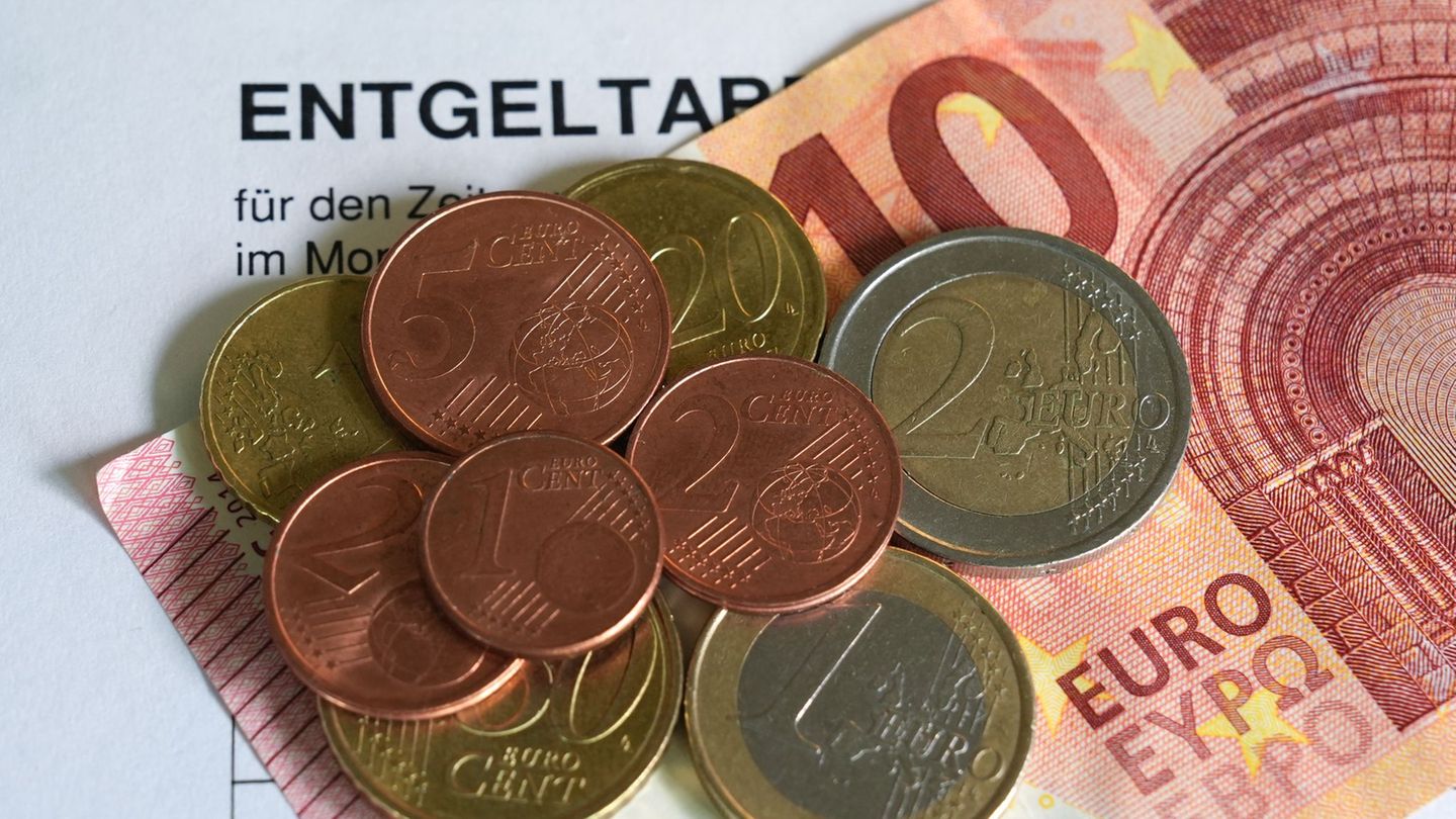 Der gesetzliche Mindestlohn steigt zum 1. Januar 2026 von 12,82 Euro auf 13,90 Euro je Stunde. (Symbolbild) Foto: Marcus Brandt/