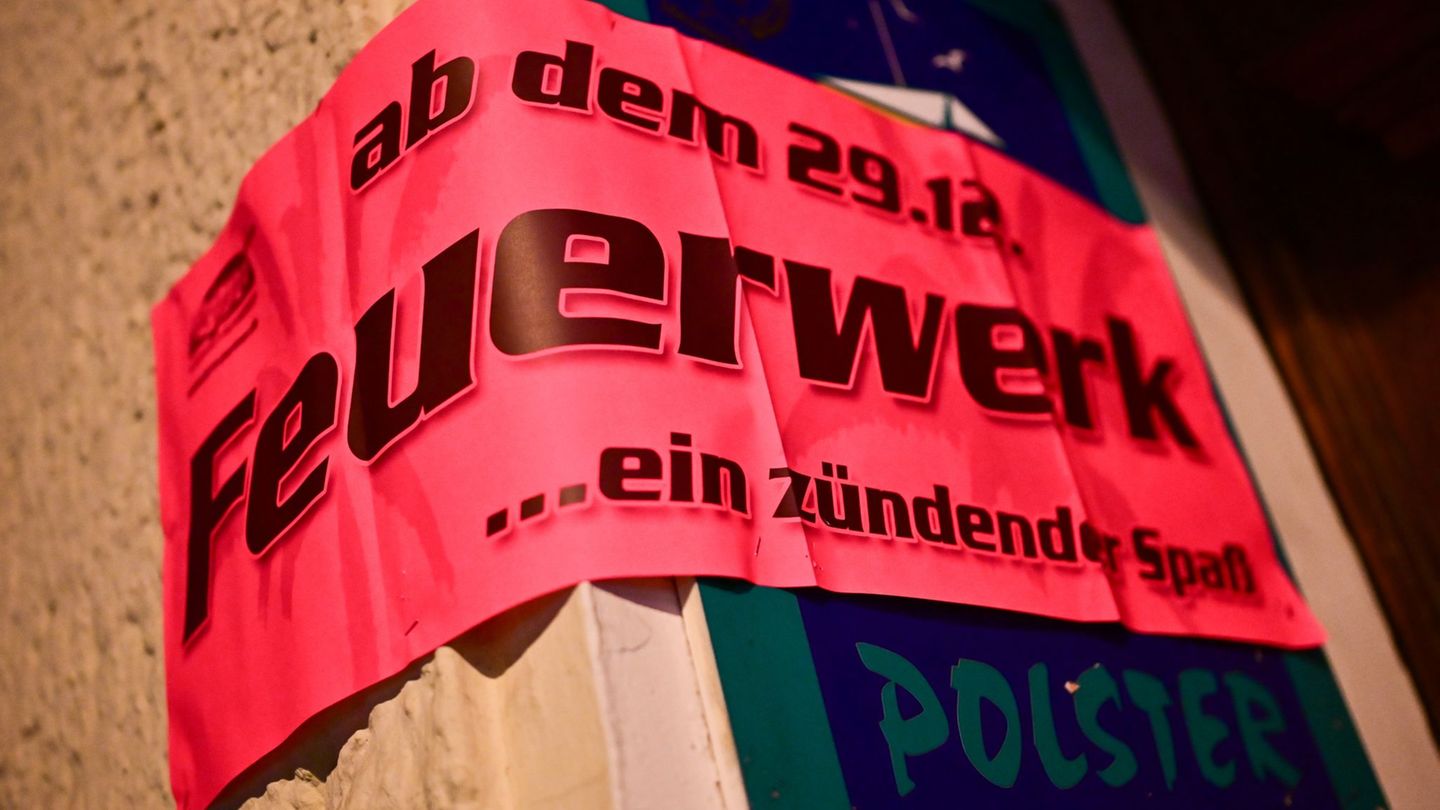 330 Kilo Feuerwerkskörper hat die Polizei bei einem Berliner beschlagnahmt. Foto: Sebastian Christoph Gollnow/dpa