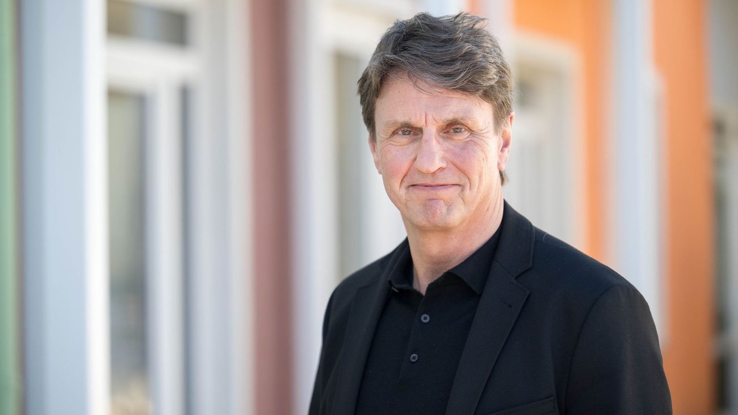 Klaus Dierker, Präsident der Landesaufnahmebehörde Niedersachsen: Weniger Asylbewerber, aber mehr Menschen aus der Ukraine komme