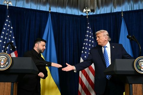 Selenskyj (links) und Trump in Mar-a-Lago