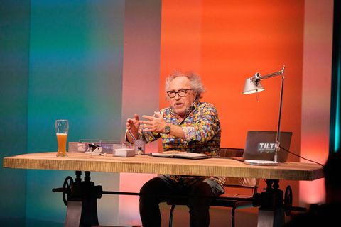 Wie gut, dass es Urban Priol gibt: Er erklärt uns das Jahr 2025 so intensiv, dass wir wirklich lachen müssen.