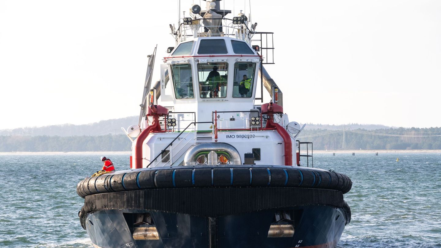 Ein Schlepper des Rügener LNG-Terminals musste erneut zu einem anderweitigen Sicherungseinsatz ausrücken. (Archivbild) Foto: Ste