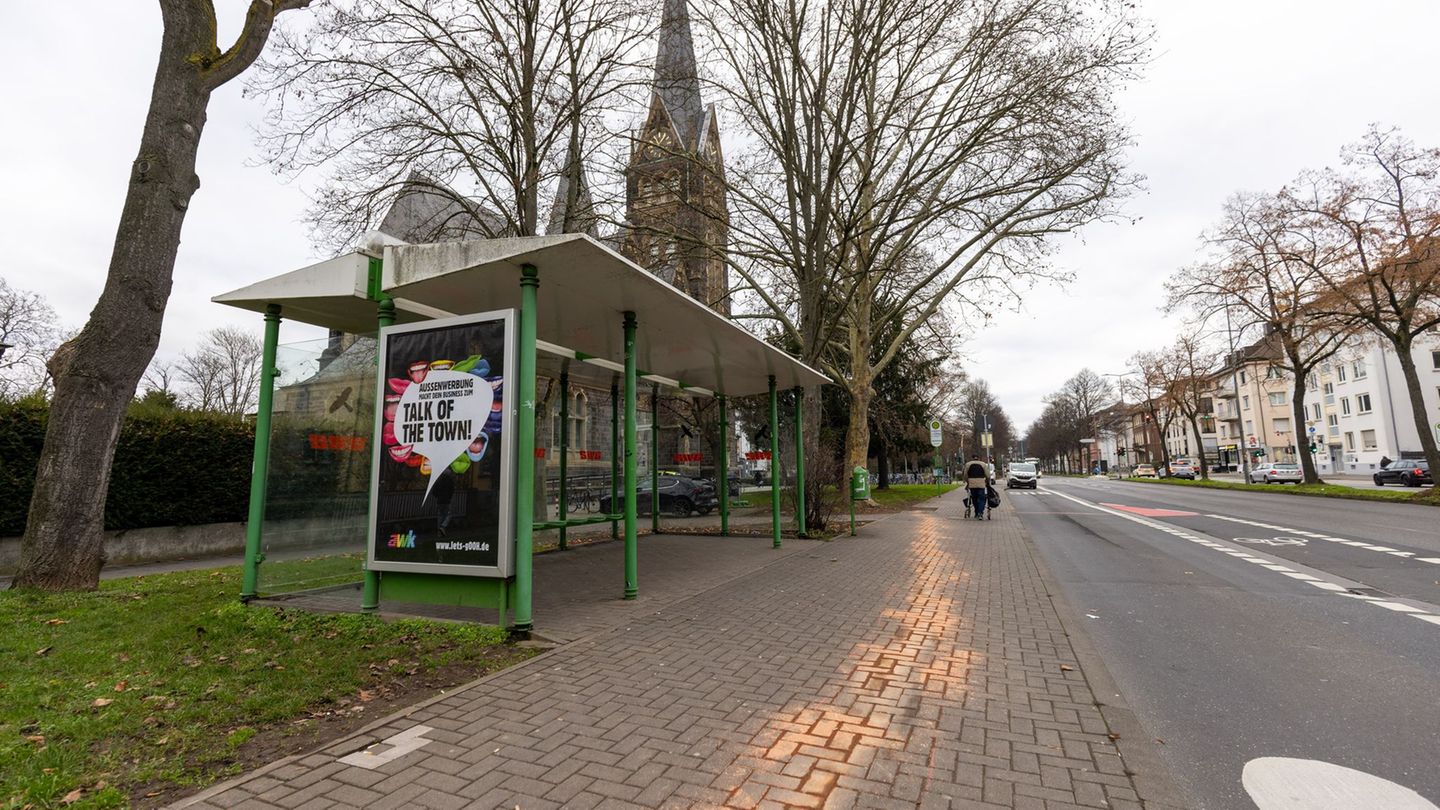 Mehrere-Verletzte-Genaues-Motiv-nach-Vorfall-mit-Auto-weiter-unklar