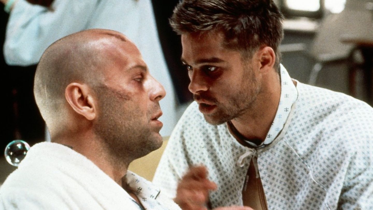 Bruce Willis (l.) und Brad Pitt in "12 Monkeys".