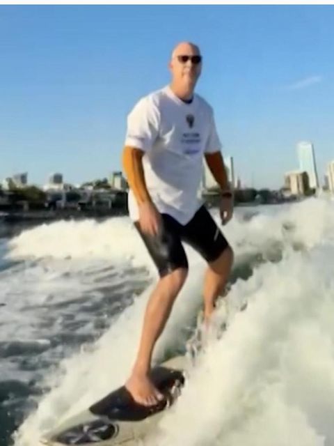 Russischer Chefunterhändler surft vor Miamis Skyline