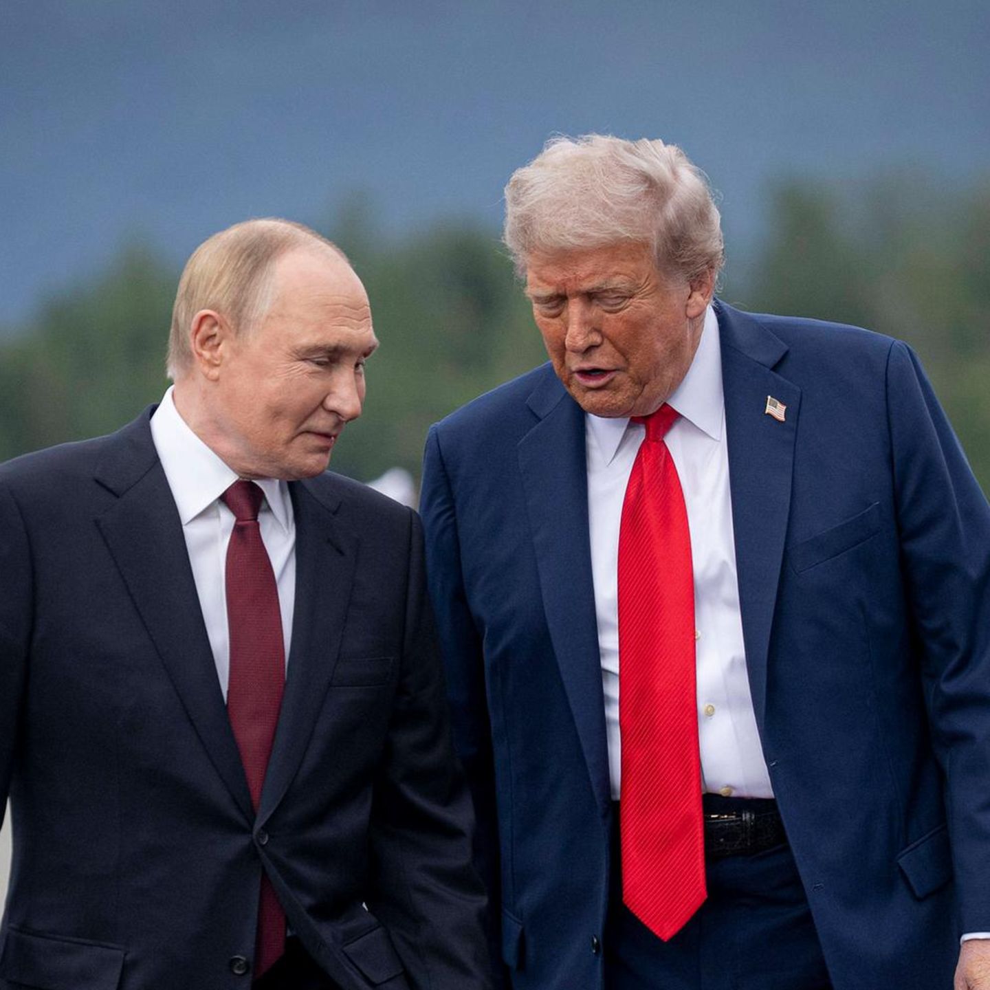 Wladimir Putin (l.) und Donald Trump