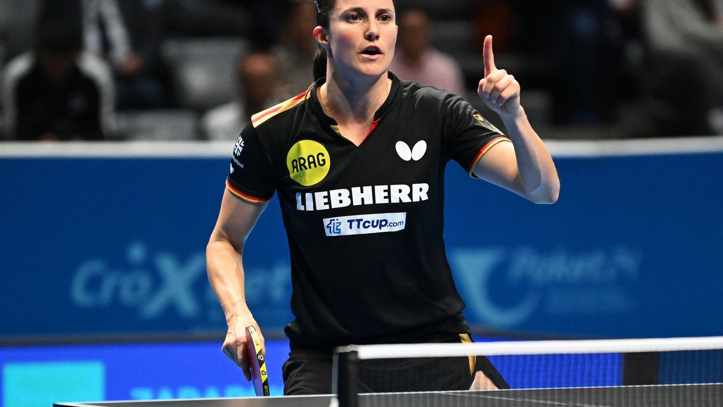 Europas Nummer eins: Tischtennis-Spielerin Sabine Winter. Foto: Manfred Schillings/dpa
