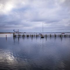 Zum Jahreswechsel bleibt es in Mecklenburg-Vorpommern wechselhaft mit gebietsweise Schnee und Regen. Foto: Jens Büttner/dpa