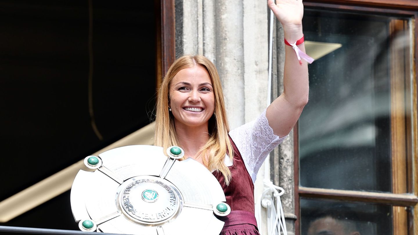 Glodis Perla Viggosdottir hat ihr Glück auch privat gefunden. (Archivbild) Foto: Daniel Löb/dpa