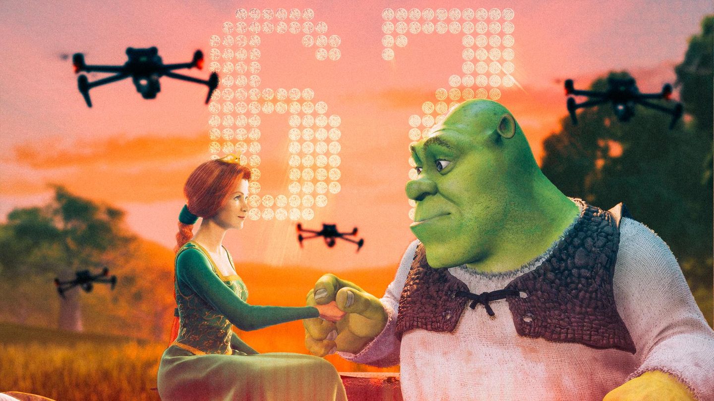 Eine Bildmontage, die die Filmfiguren Shrek und Prinzessin Fiona, Drohnen im Himmel und die Zahl 67 zeigt