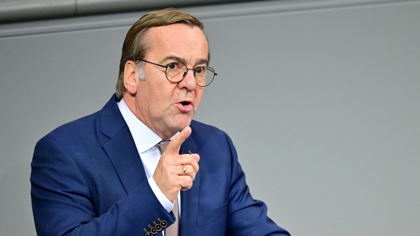 Verteidigungsminister Boris Pistorius (SPD) hat sich zum Skandal bei Fallschirmjägern der Bundeswehr geäußert