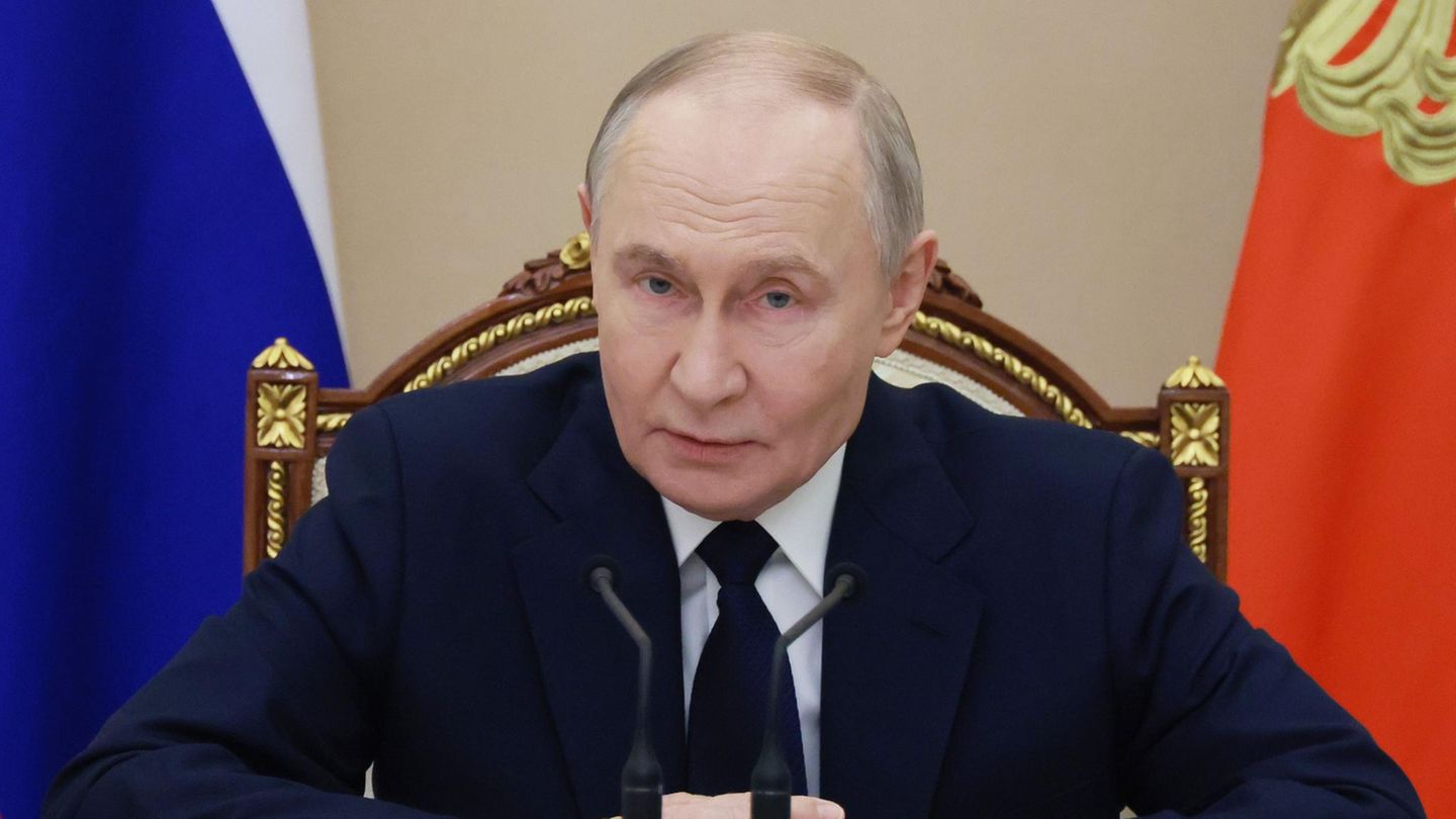 Russlands Machthaber Wladimir Putin bezichtigt die Ukraine eines Angriffs auf eine seiner Residenzen