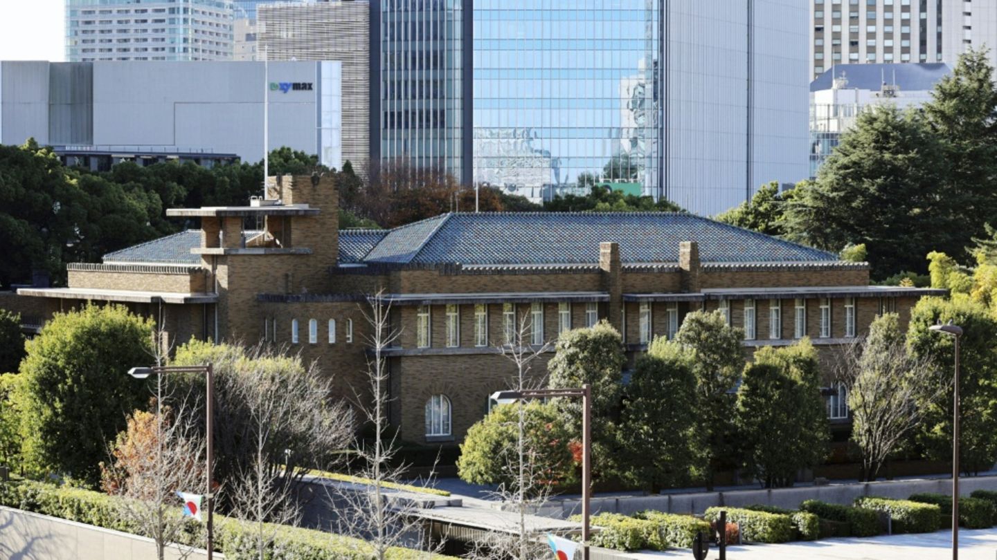 Takaichis Dienst-Residenz