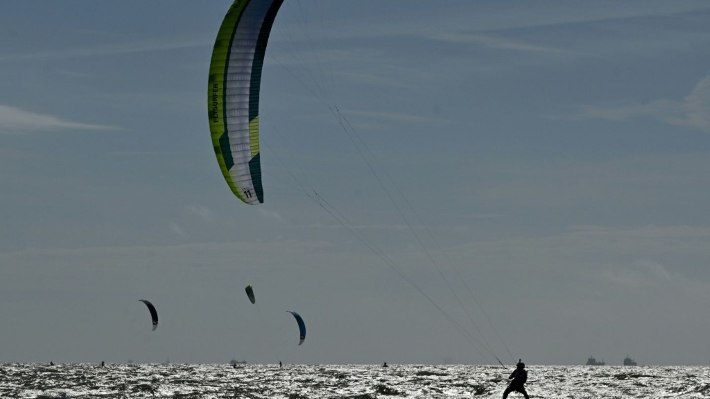 Kitesurfer