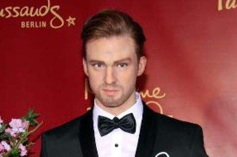 Lieber einschmelzen?: Diese Wachsfiguren sorgen für Spott und Staunen