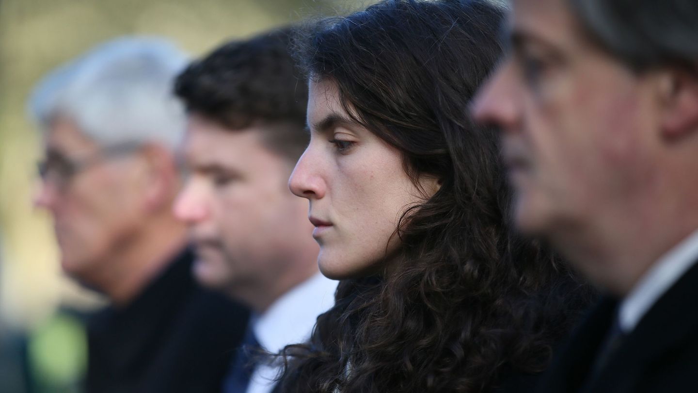 Die Kennedy-Enkelin Tatiana Schlossberg (2.v.r.) ist im Alter von 35 Jahren gestorben. (Archivfoto) Foto: Alastair Grant/AP/dpa