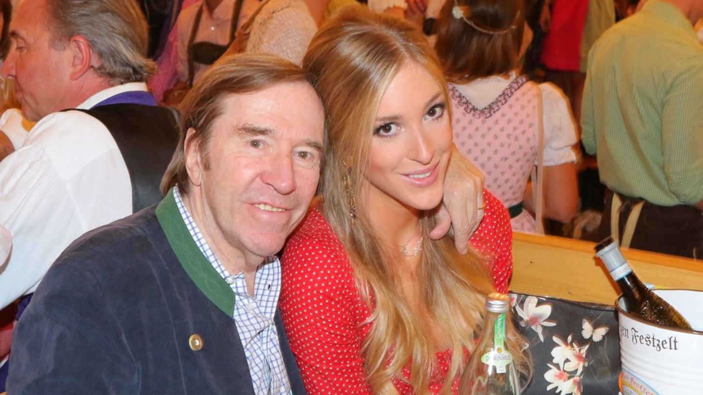 Günter Netzer freut sich über die Schwangerschaft von Tochter Alana.