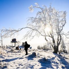 In Braunlage, Niedersachsen, sorgen frostige Temperaturen für ein Winter-Wunderland.