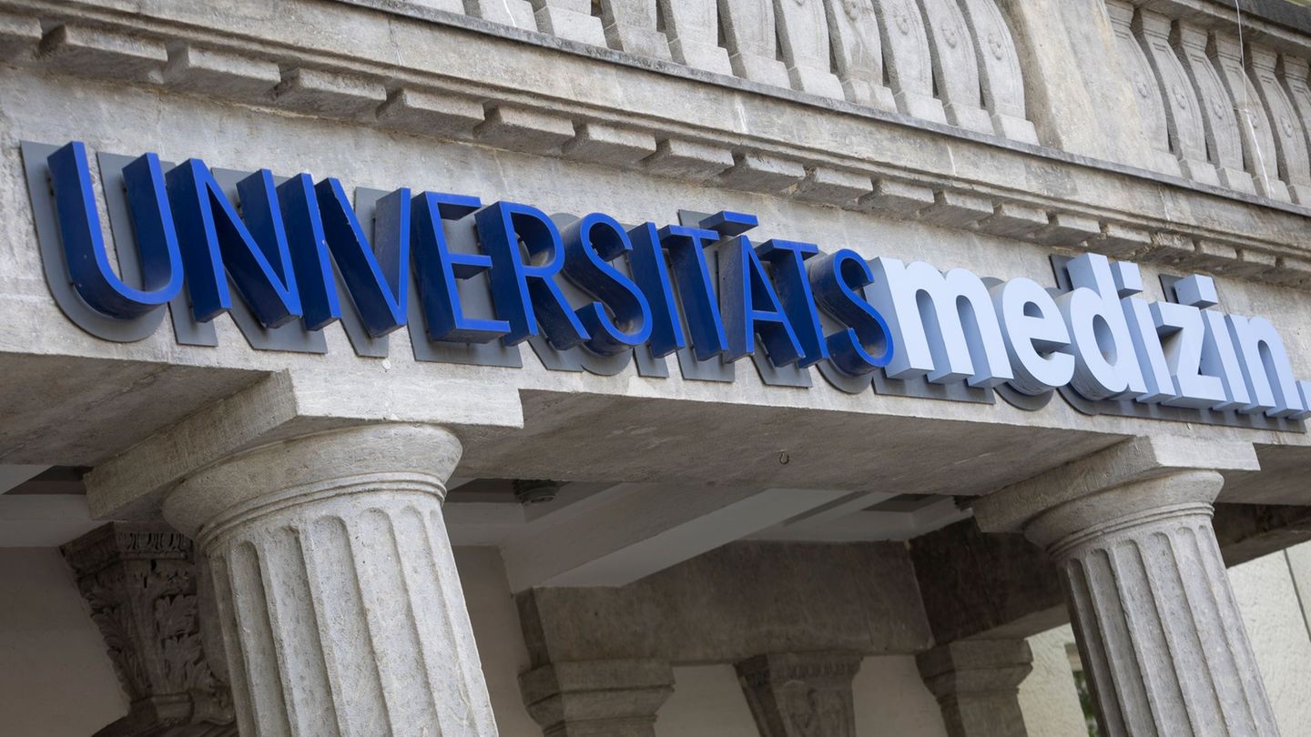 Die Uniklinik in Mainz rechnet in der Silvesternacht mit deutlichem Zulauf. (Archivbild) Foto: Tim Würz/dpa