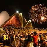 Auch das andere berühmte Wahrzeichen der australischen Metropole erstrahlte im Glanz des Silvester-Feuerwerks: die Oper von Sydney