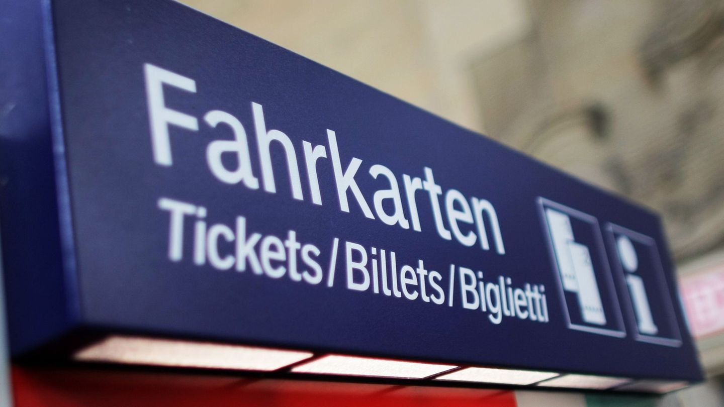 Kriminalität: Zwei Automaten mit Böllern gesprengt