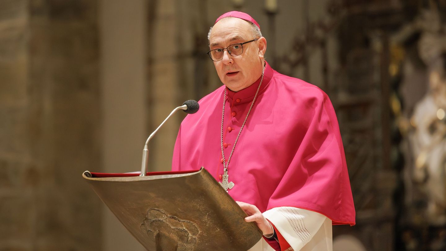 Osnabrück: Bischof Dominicus ruft zum Einsatz für Demokratie auf