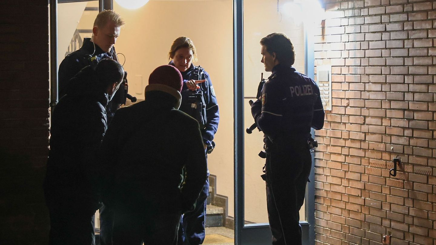 Mutmaßliche Auseinandersetzung: Frau lebensgefährlich verletzt – 16-Jähriger festgenommen