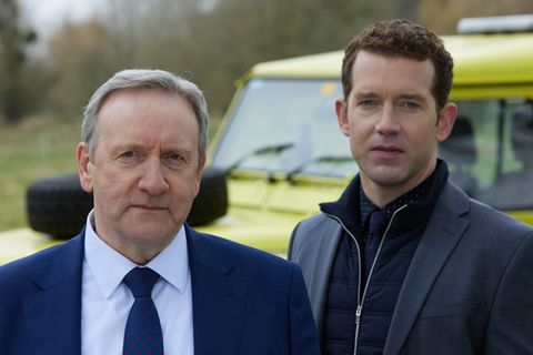 Ein eingespieltes Team: DCI John Barnaby (Neil Dudgeon, links) und DS Jamie Winter (Nick Hendrix) ermitteln in zwei neuen Fällen.