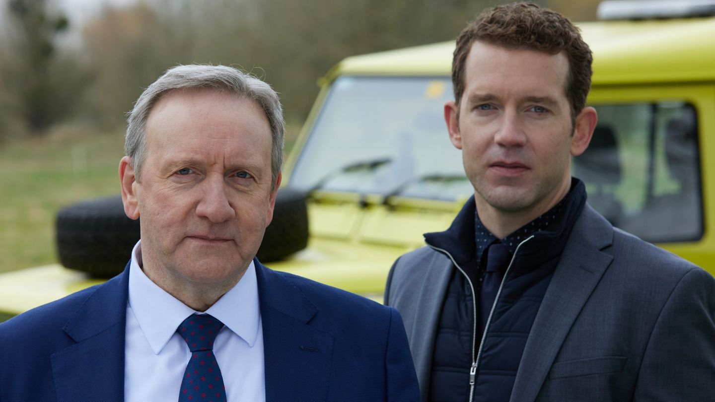 Ein eingespieltes Team: DCI John Barnaby (Neil Dudgeon, links) und DS Jamie Winter (Nick Hendrix) ermitteln in zwei neuen Fällen.
