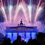 Auch in Berlin vor dem Brandenburger Tor wurde das neue Jahr gebührend empfangen
