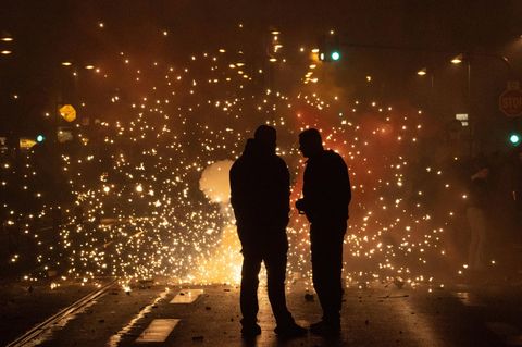 Silvester-Bilanz: 400 Festnahmen in Berlin – zwei 18-Jährige sterben in Bielefeld
