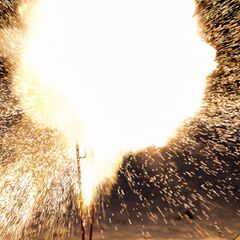In Brandenburg hat es in der Silvesternacht mehrere Brände und Verletzte durch Pyrotechnik gegeben (Symbolbild). Foto: Frank Ham