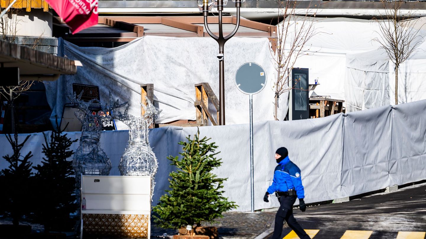 Feuer bei Silvesterparty: Brand in der Schweiz: Kerzen oder Feuerwerk als Auslöser?