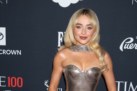 Im vergangenen Jahr hatte Sabrina Carpenter ein Missgeschick im Badezimmer.