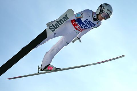 Nika Prevc springt in Oberstdorf. Foto: Karl-Josef Hildenbrand/dpa