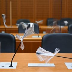 Wer in Hessen eines Mordes verdächtigt wird, landet meist rasch vor Gericht. (Symbolbild) Foto: Arne Dedert/dpa