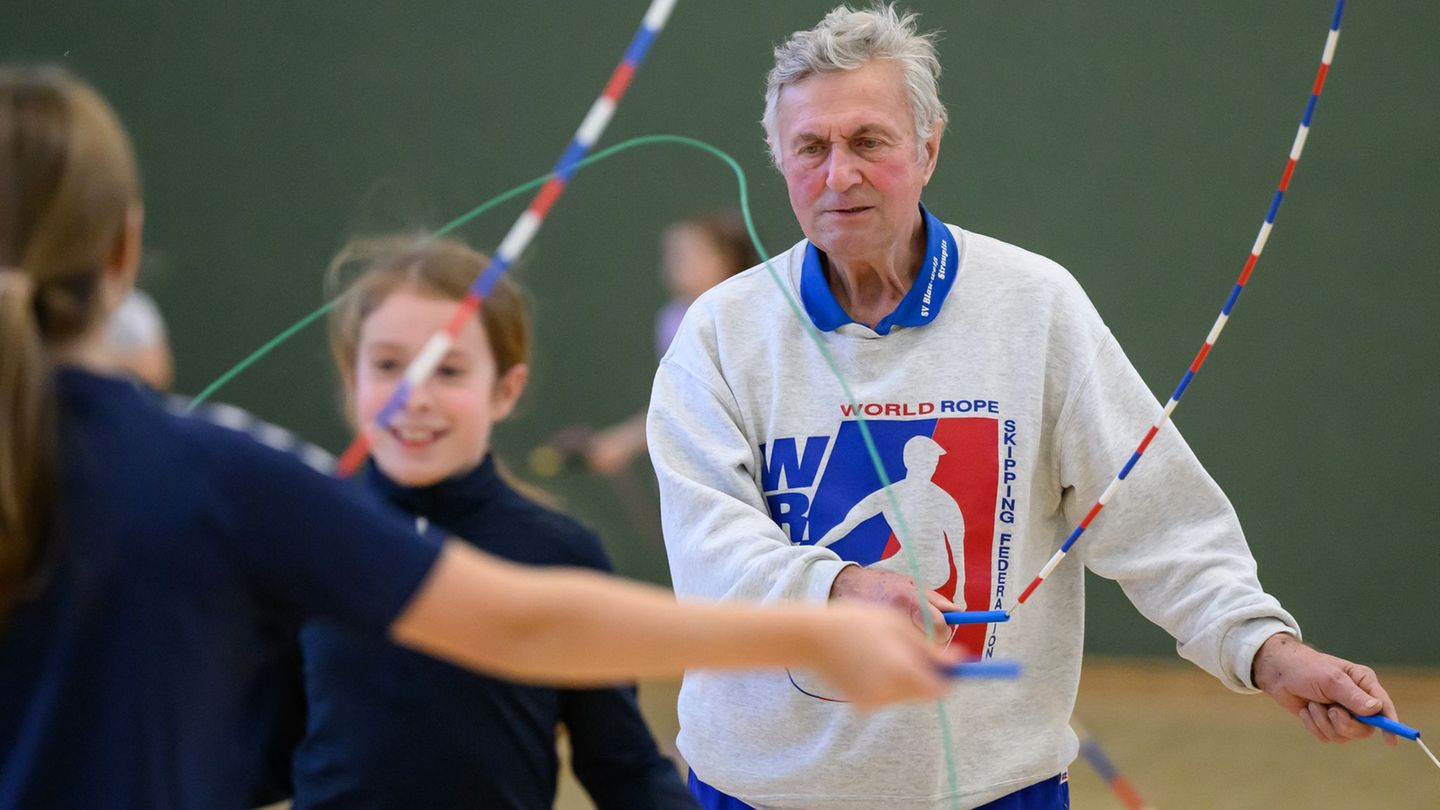 Gerd Mörl hat den Sport vor mehr als 30 Jahren in den Spreewald geholt. Foto: Patrick Pleul/dpa